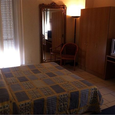 Hotel Cristallo Barga Fornaci di Barga エクステリア 写真