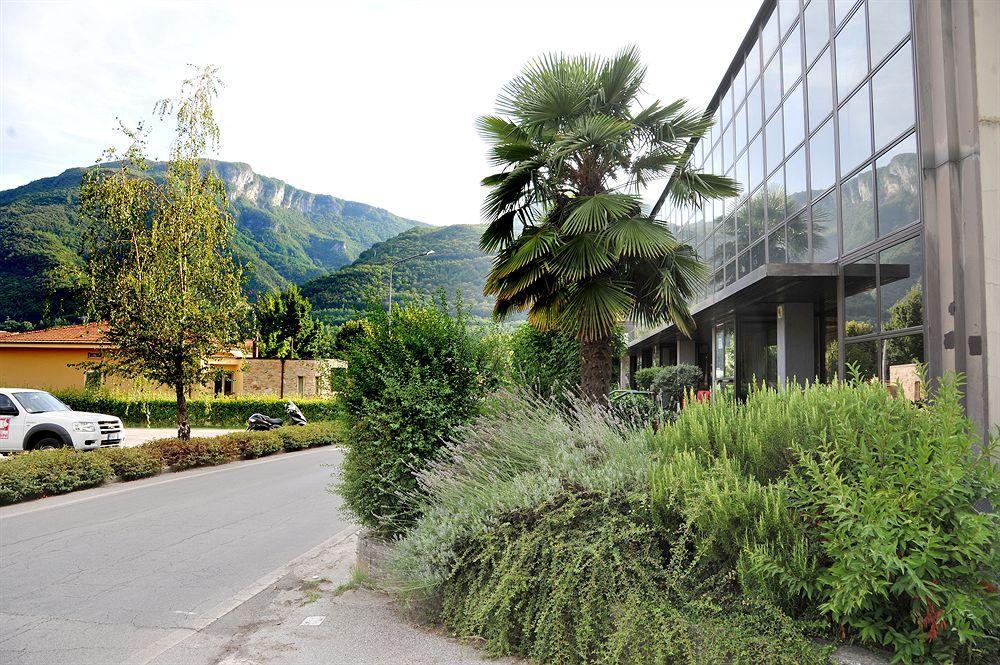 Hotel Cristallo Barga Fornaci di Barga エクステリア 写真