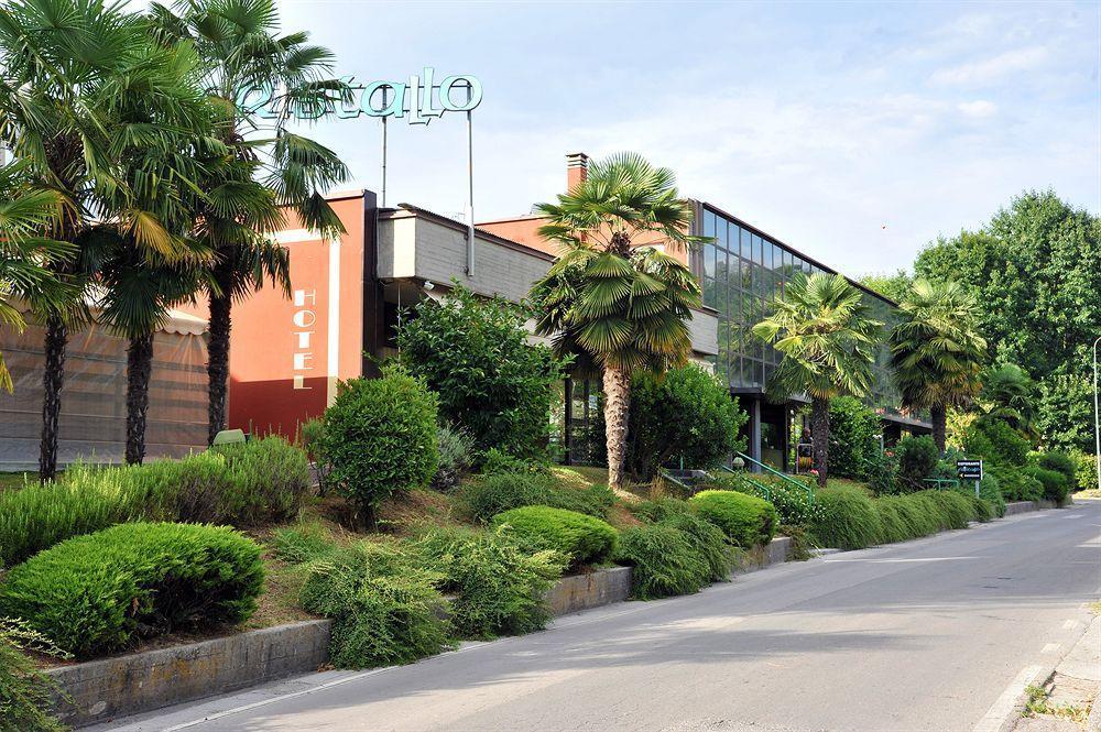 Hotel Cristallo Barga Fornaci di Barga エクステリア 写真