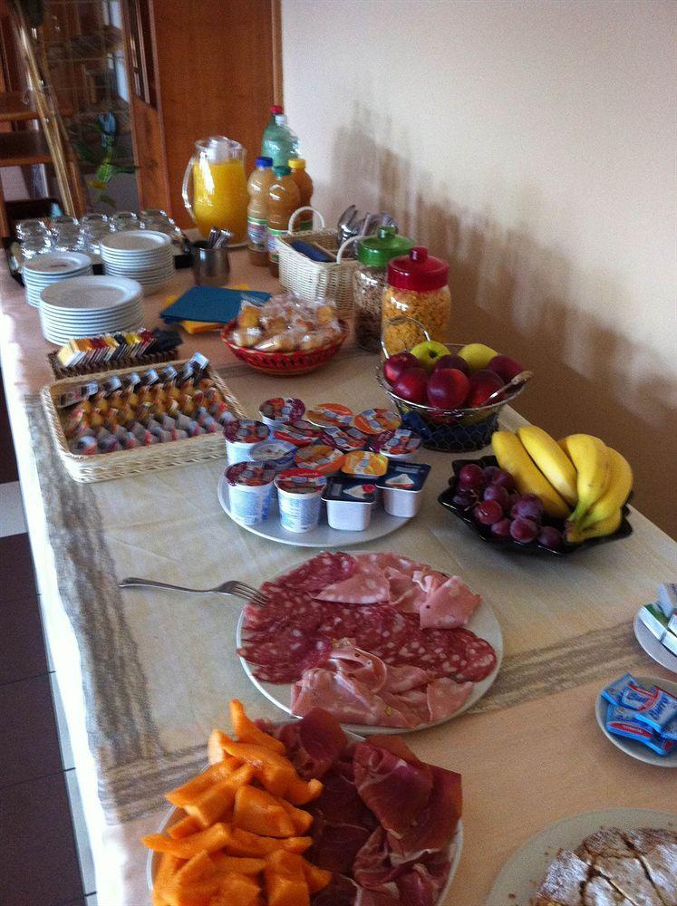 Hotel Cristallo Barga Fornaci di Barga エクステリア 写真