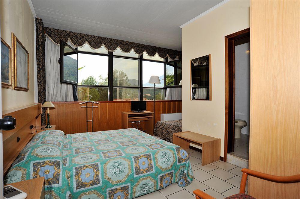 Hotel Cristallo Barga Fornaci di Barga エクステリア 写真