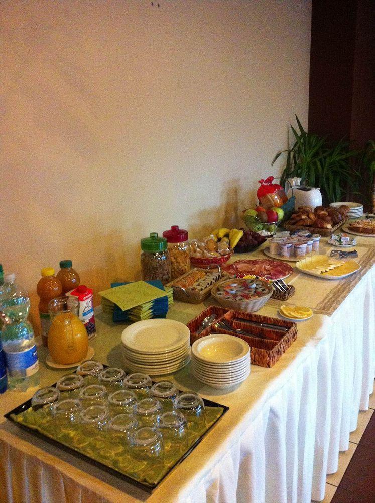 Hotel Cristallo Barga Fornaci di Barga エクステリア 写真