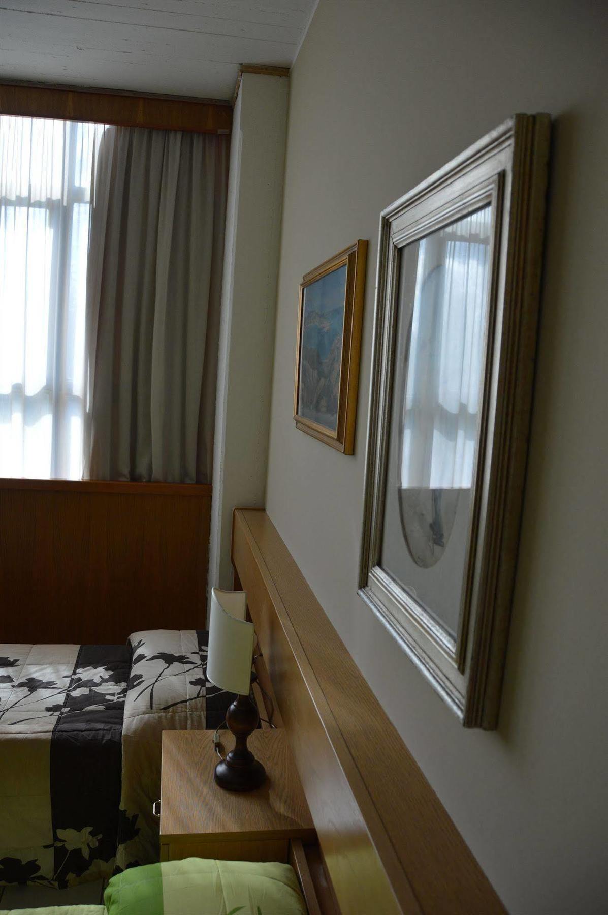 Hotel Cristallo Barga Fornaci di Barga エクステリア 写真