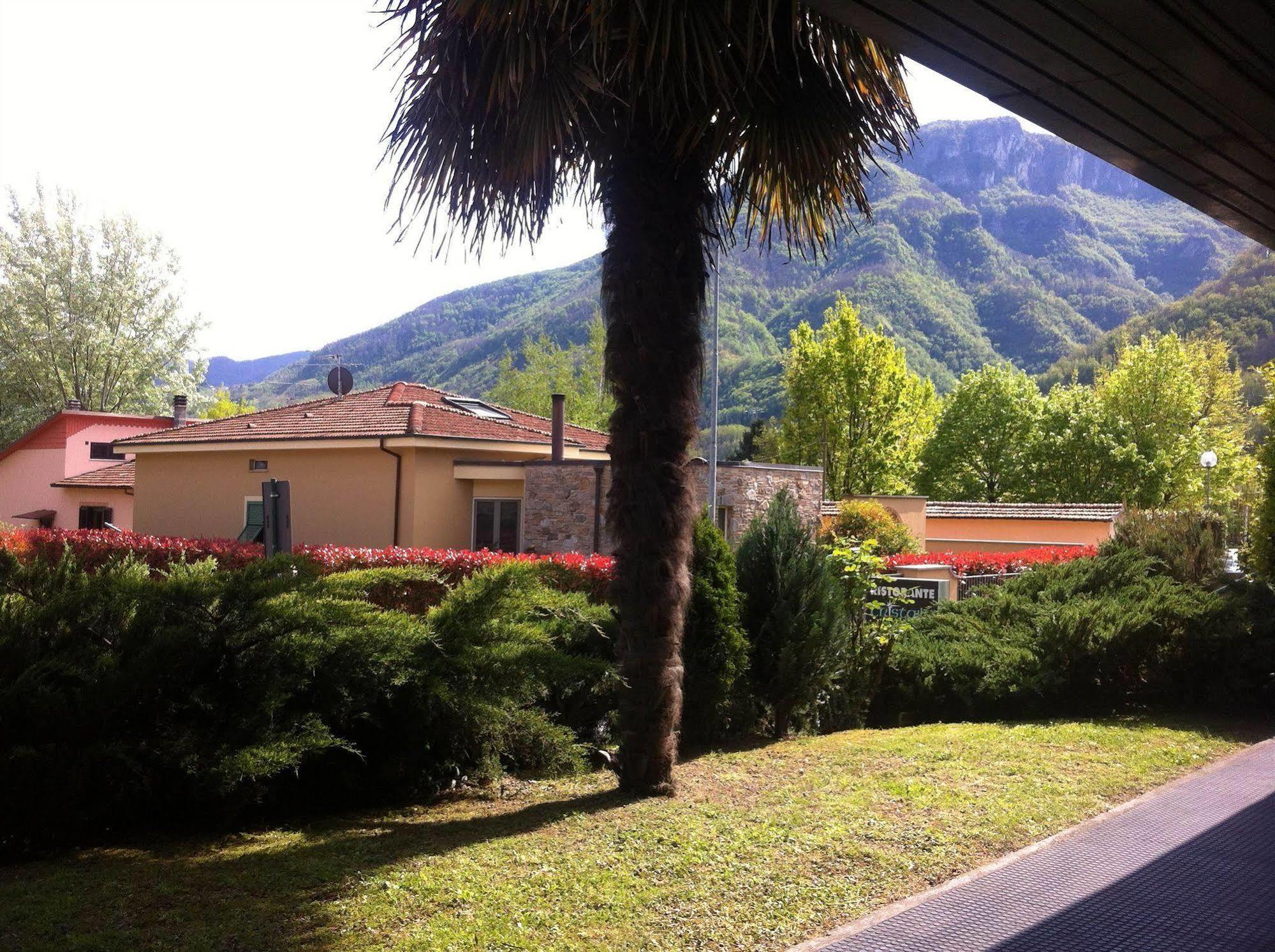 Hotel Cristallo Barga Fornaci di Barga エクステリア 写真