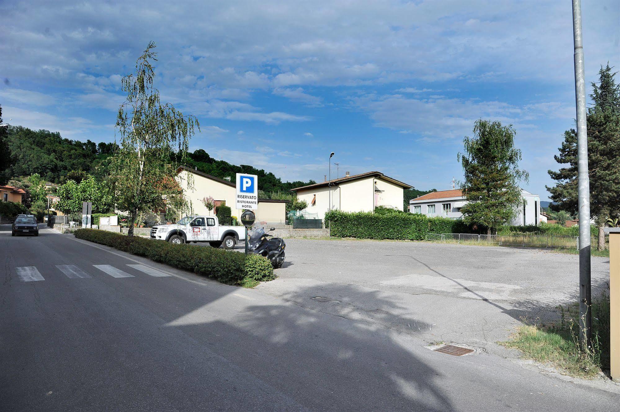 Hotel Cristallo Barga Fornaci di Barga エクステリア 写真