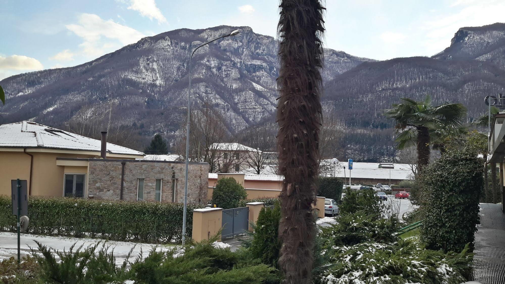 Hotel Cristallo Barga Fornaci di Barga エクステリア 写真